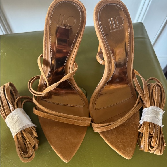 JLO Jennifer Lopez golden desert × REVOLVE Lincoln heels - Picture 2 of 4